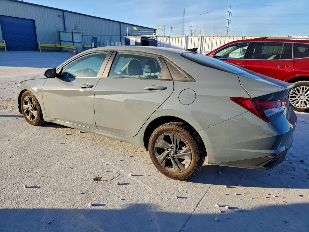 2023 HYUNDAI ELANTRA SEL photo 2