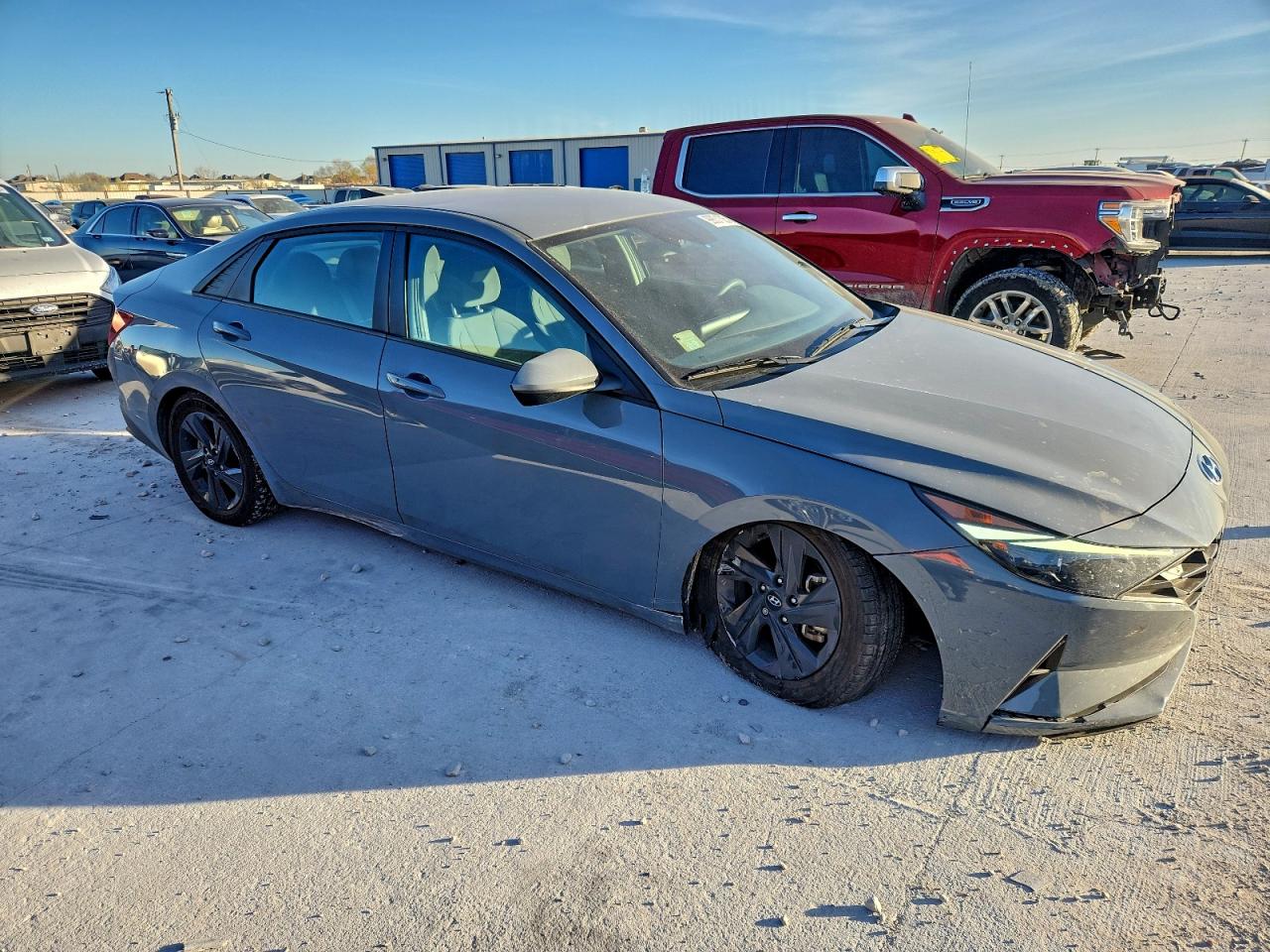 2023 HYUNDAI ELANTRA SEL photo 4