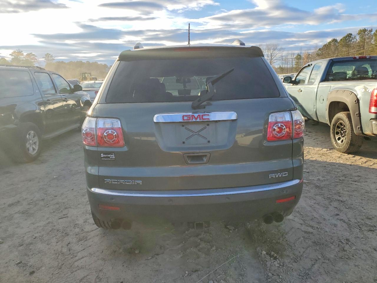 2011 GMC ACADIA SLT-2 photo 6
