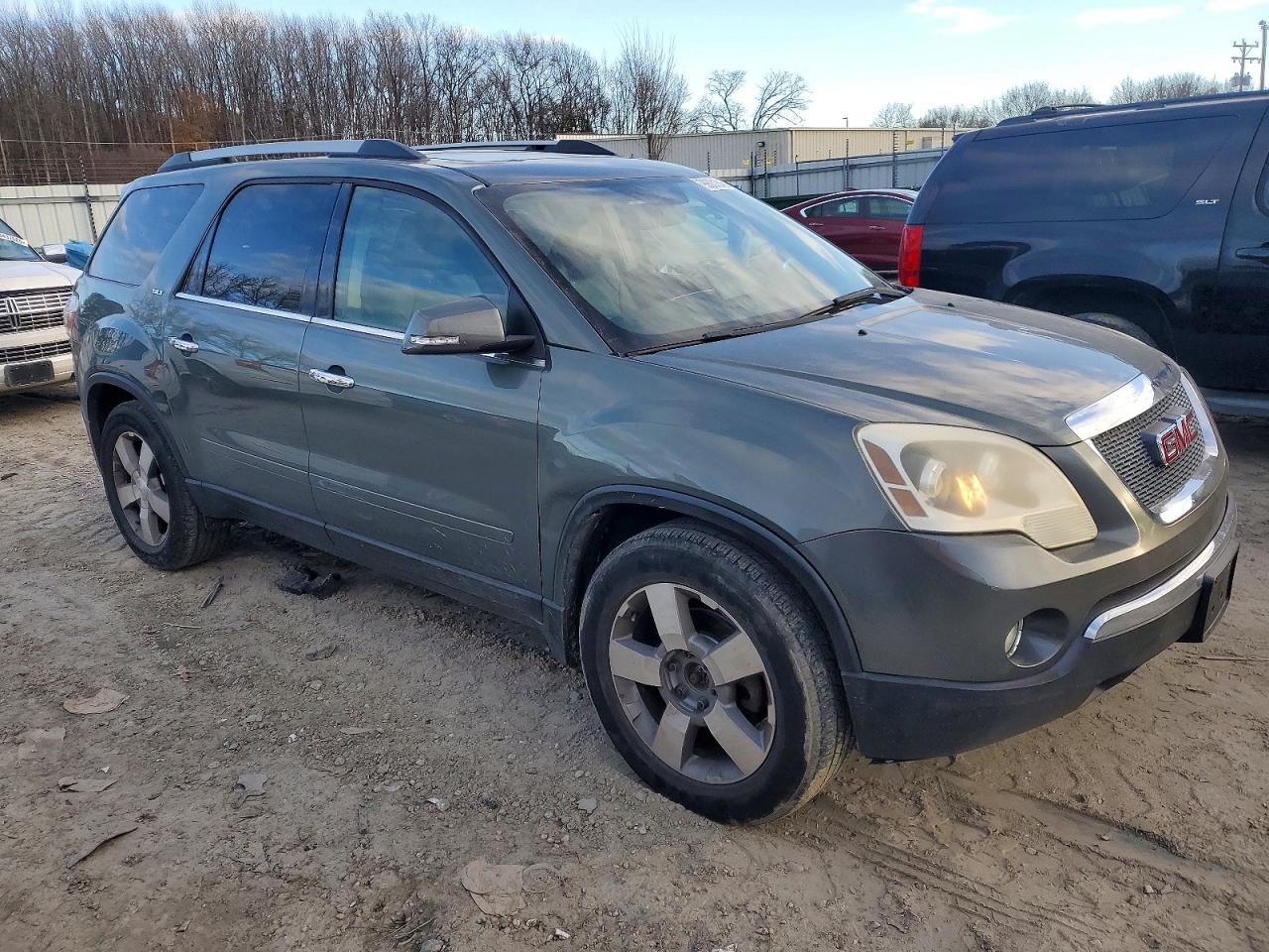 2011 GMC ACADIA SLT-2 photo 4