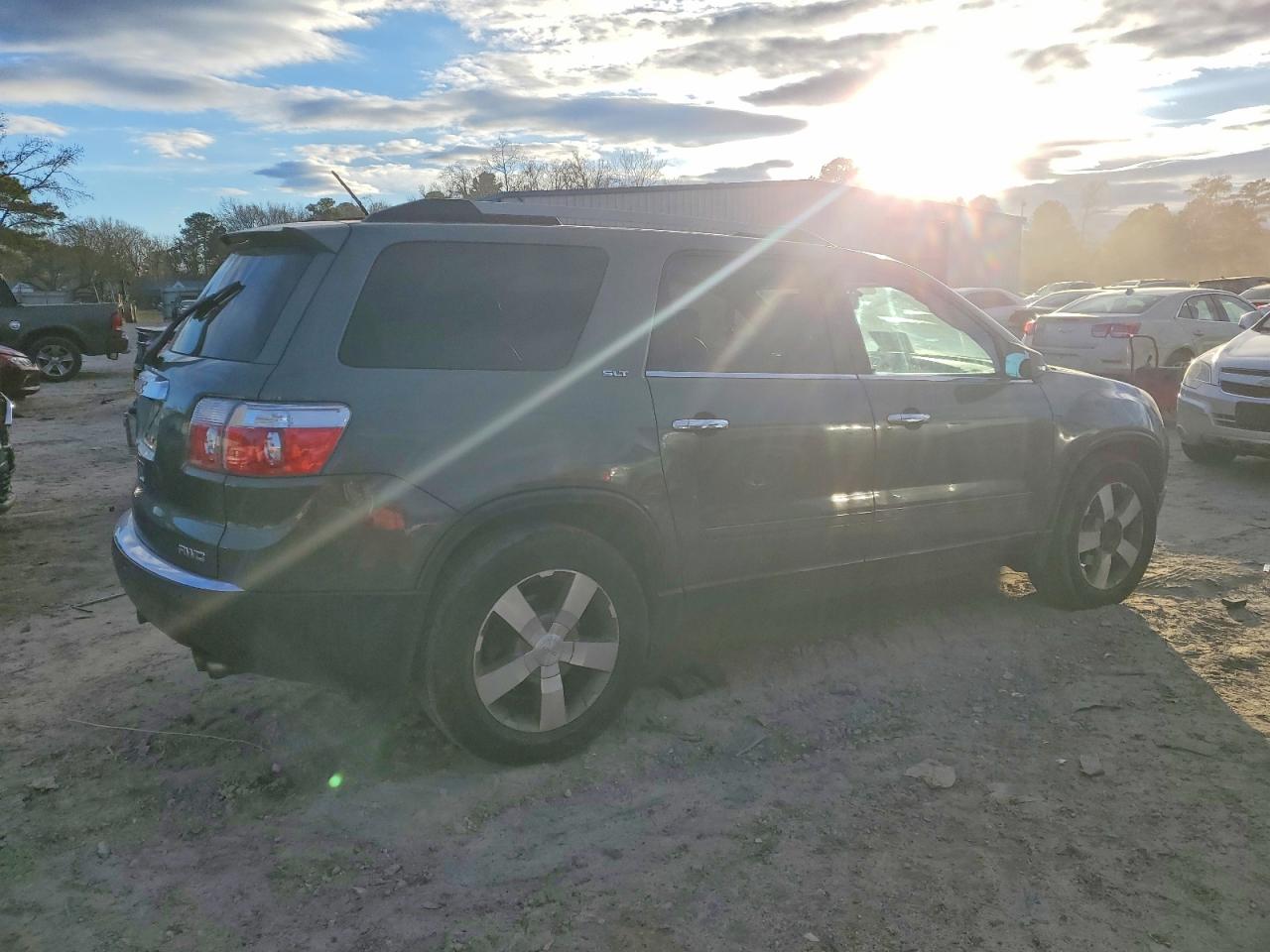 2011 GMC ACADIA SLT-2 photo 3