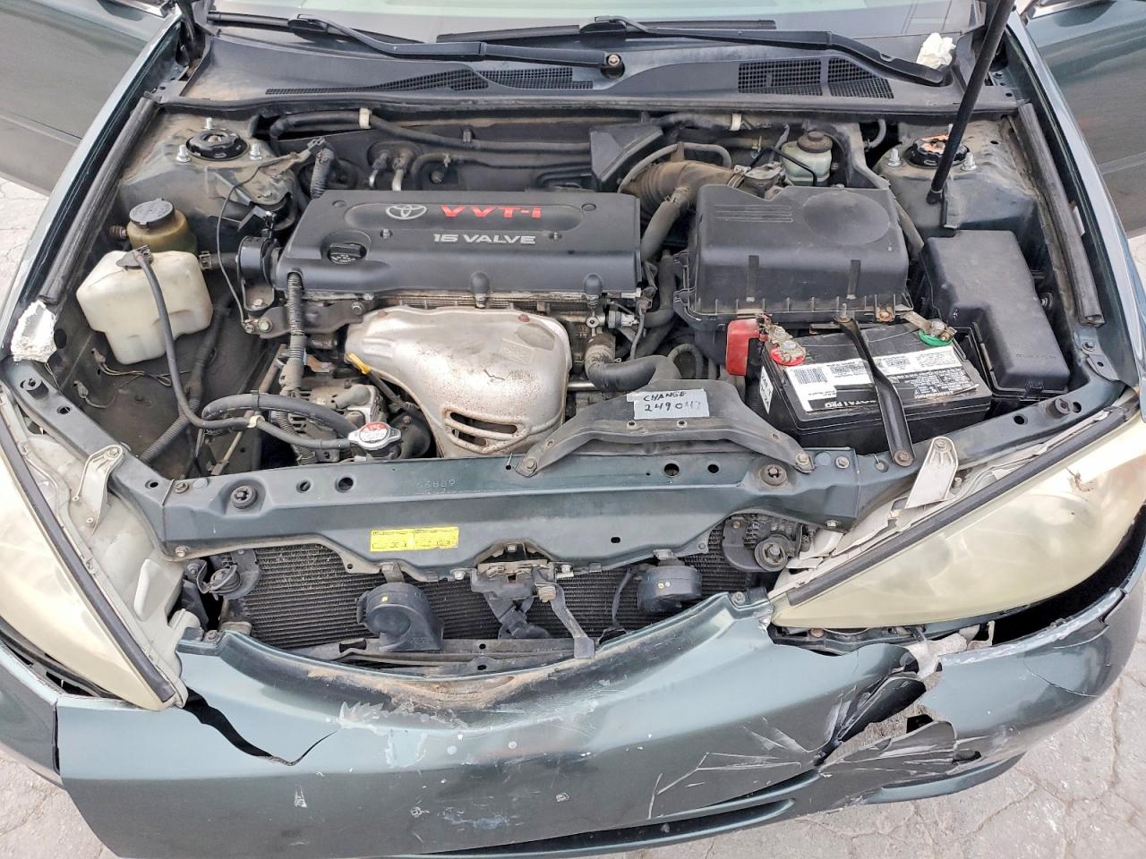2002 TOYOTA CAMRY LE photo 11