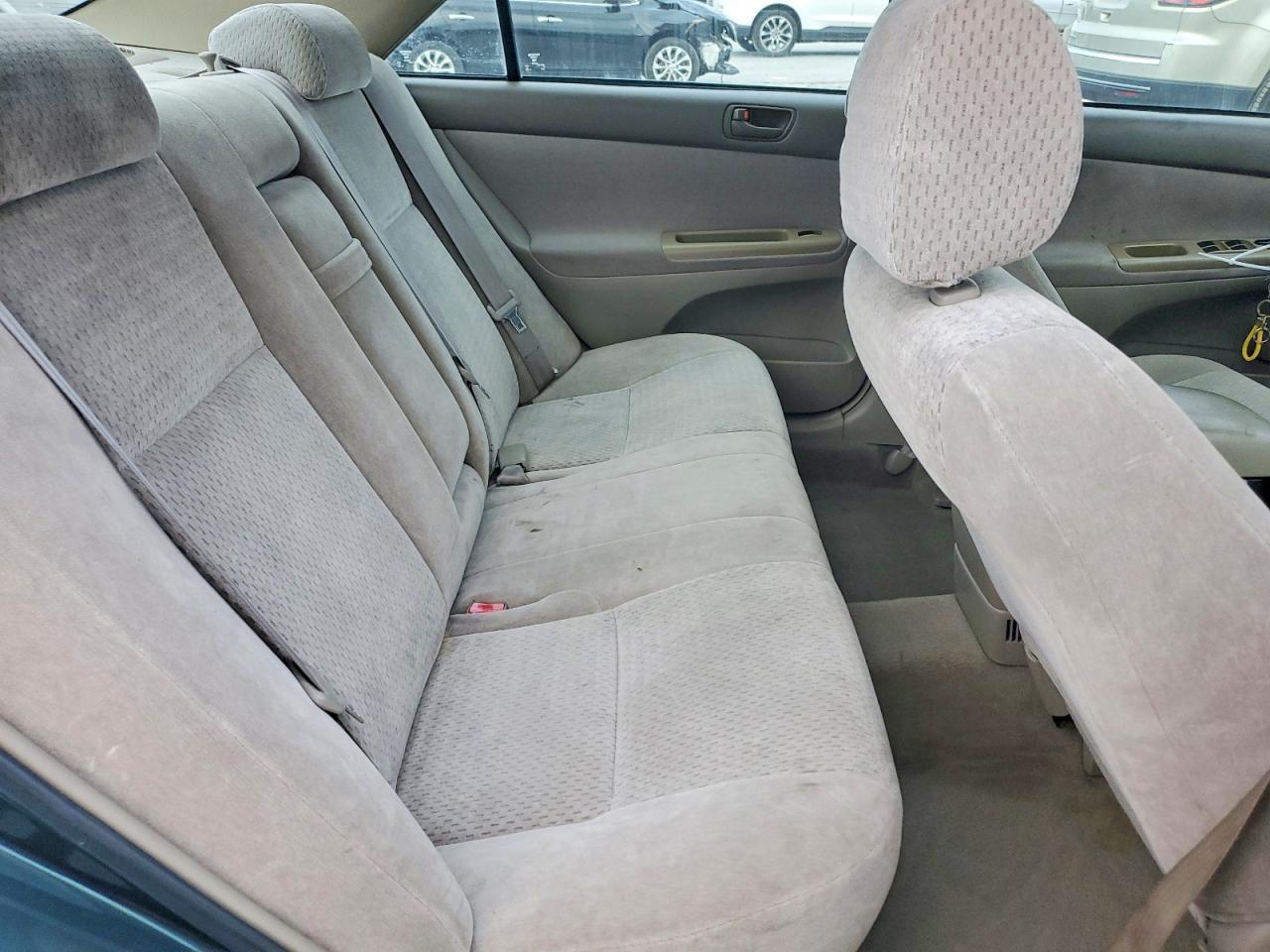 2002 TOYOTA CAMRY LE photo 10