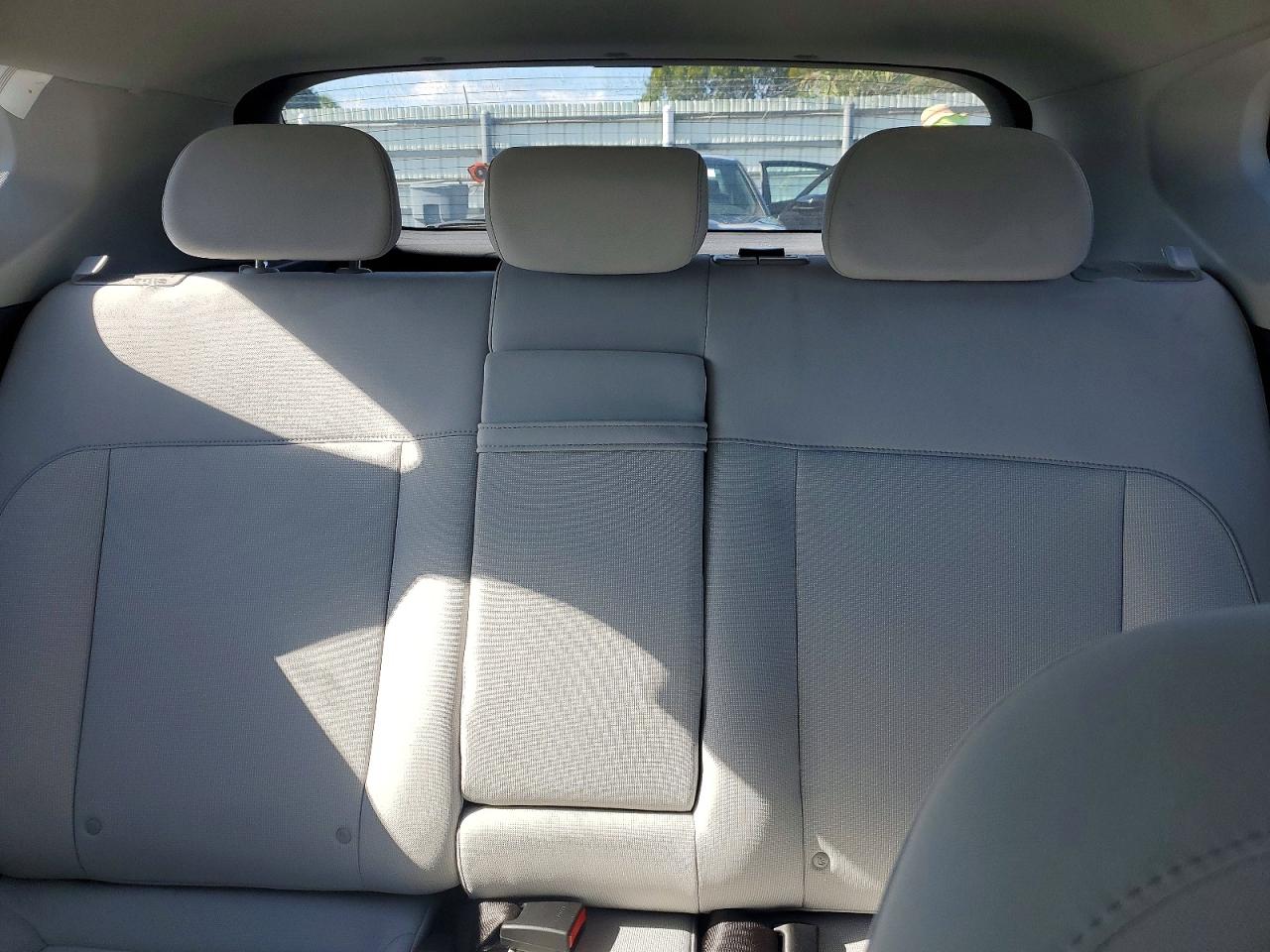 2025 HYUNDAI KONA SE photo 10