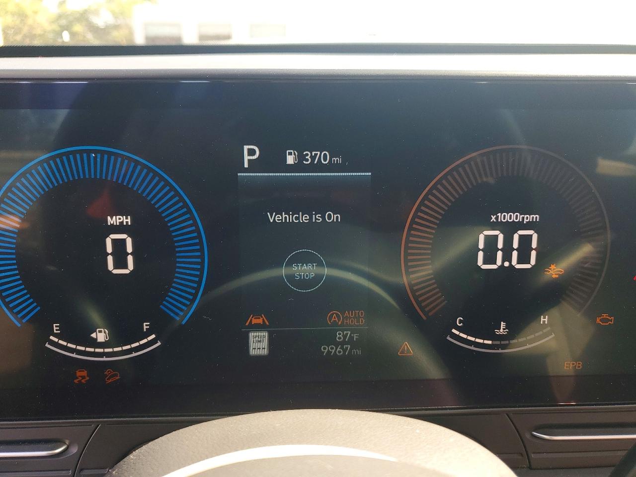 2025 HYUNDAI KONA SE photo 9