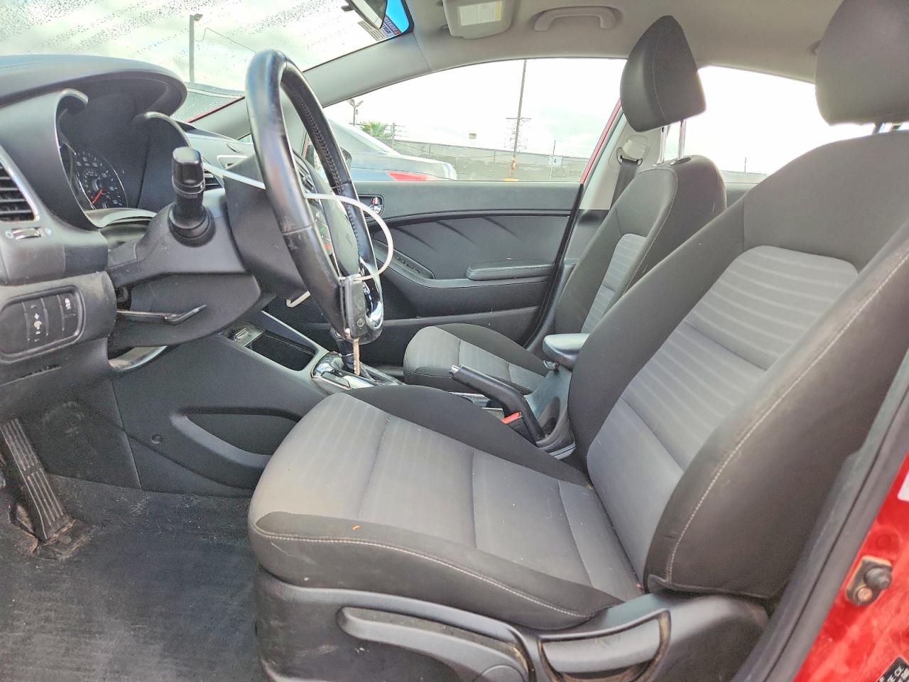2017 KIA FORTE S photo 13