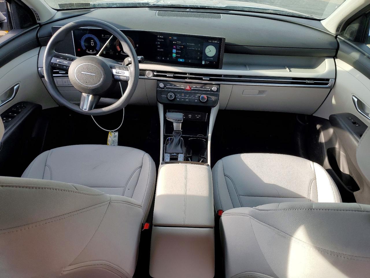 2025 HYUNDAI TUCSON SE photo 8