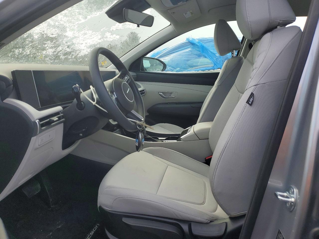 2025 HYUNDAI TUCSON SE photo 7