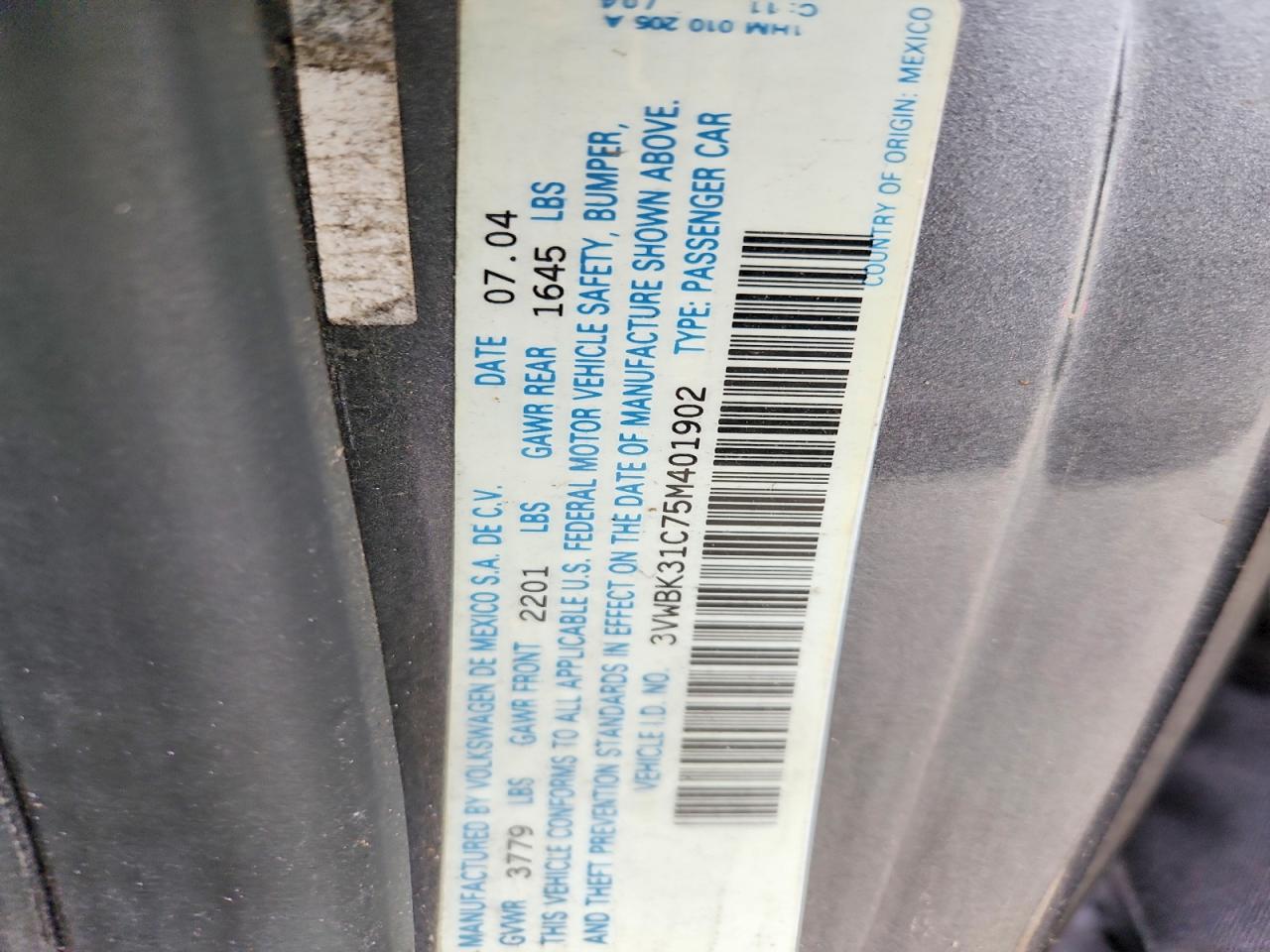 2005 VOLKSWAGEN NEW BEETLE GL photo 12