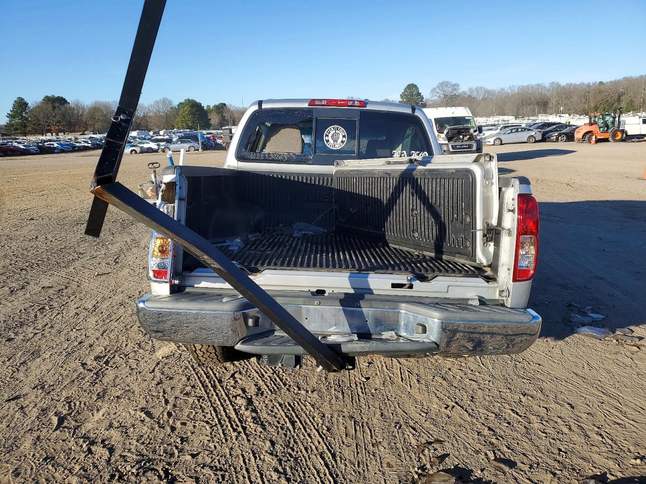 2019 NISSAN FRONTIER SV photo 11