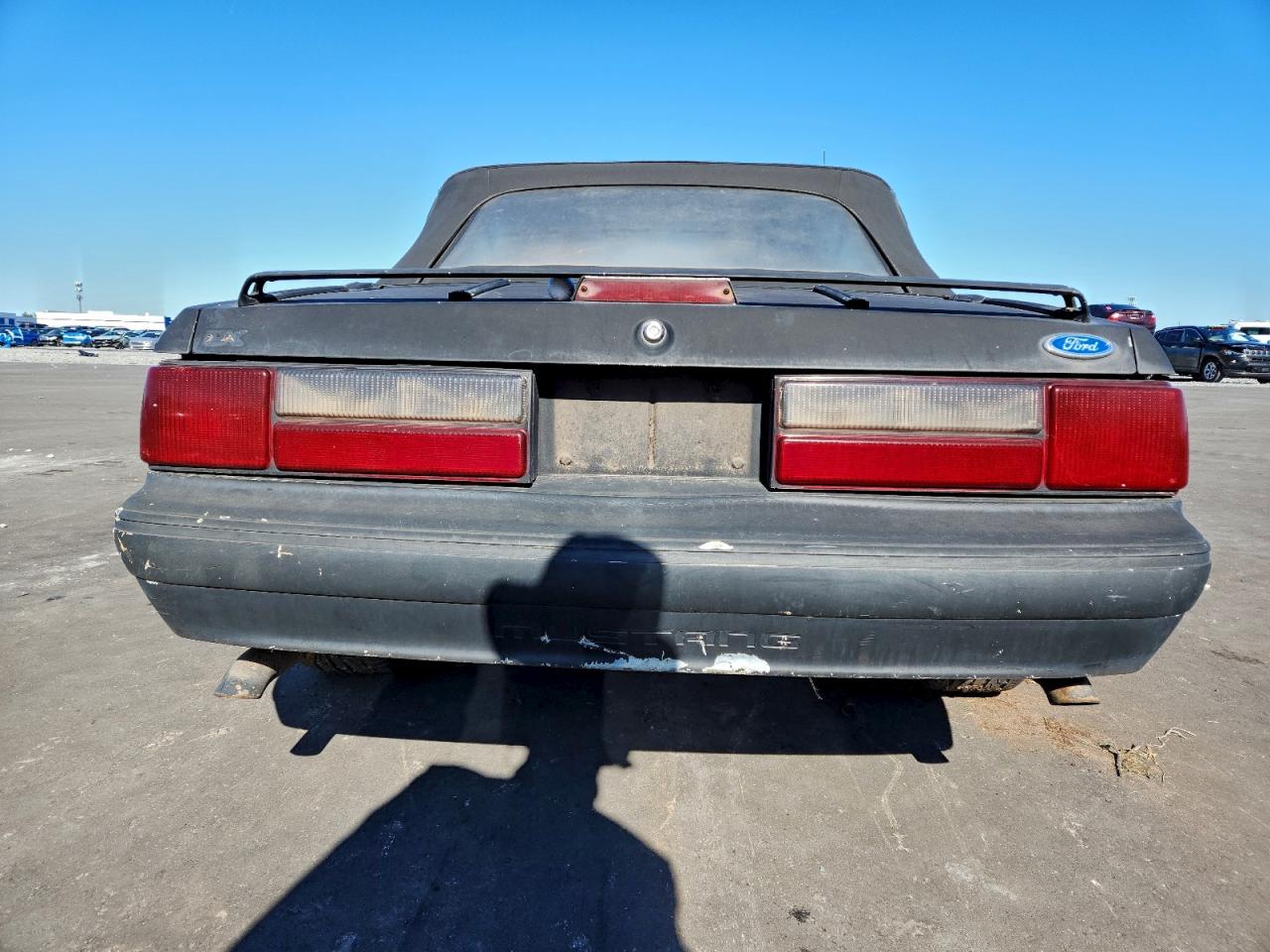 1989 FORD MUSTANG LX photo 6