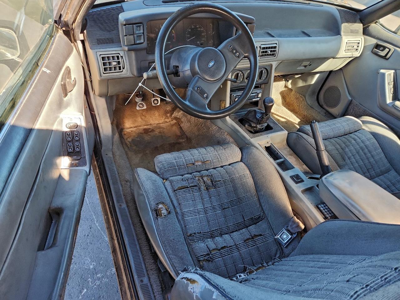1989 FORD MUSTANG LX photo 8