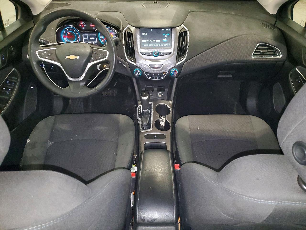 2016 CHEVROLET CRUZE LT photo 8
