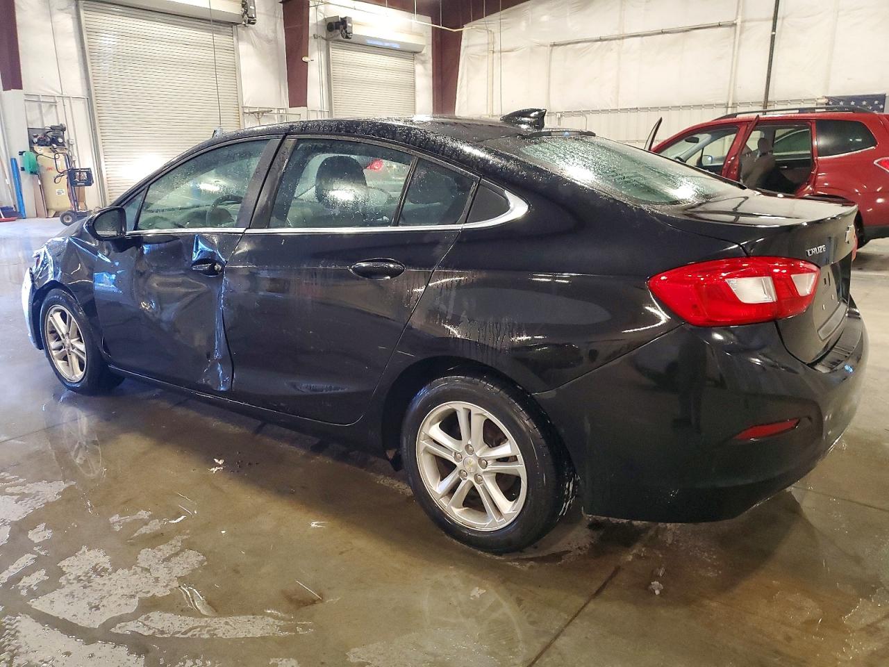 2016 CHEVROLET CRUZE LT photo 2