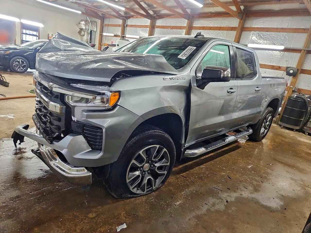 2025 CHEVROLET SILVERADO