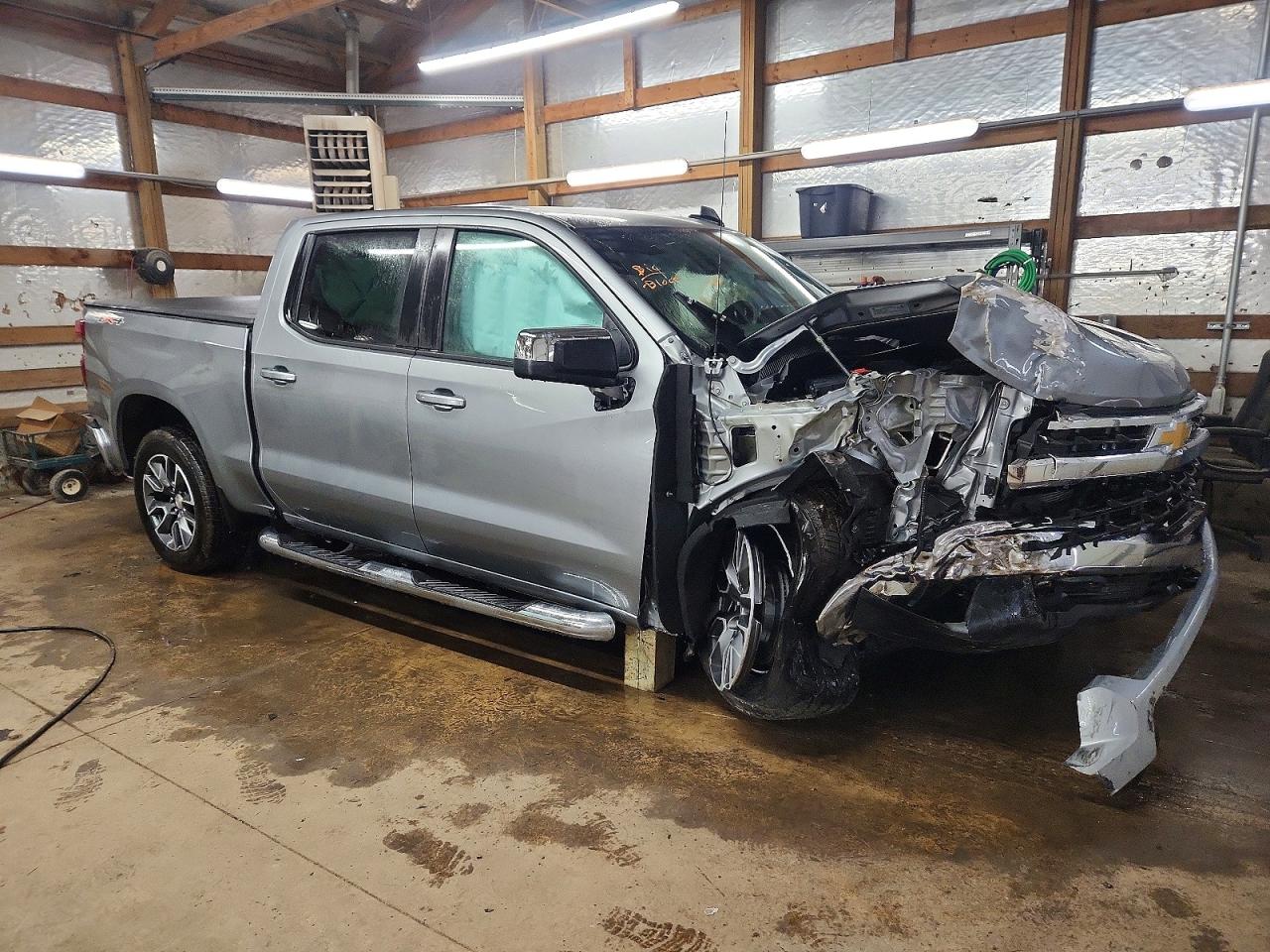 2025 CHEVROLET SILVERADO K1500 LT photo 4