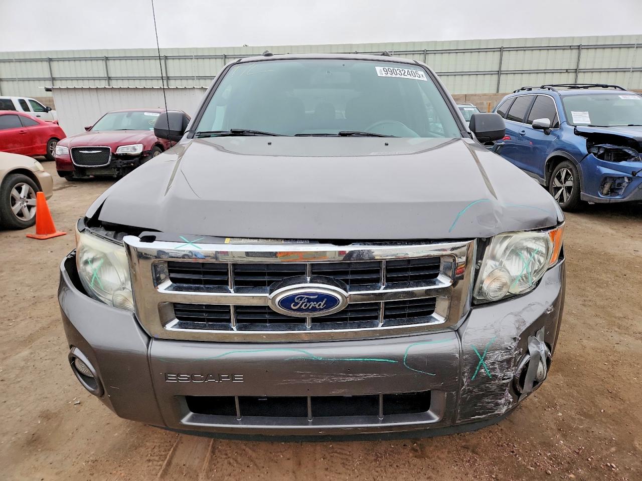 2010 FORD ESCAPE XLT photo 5
