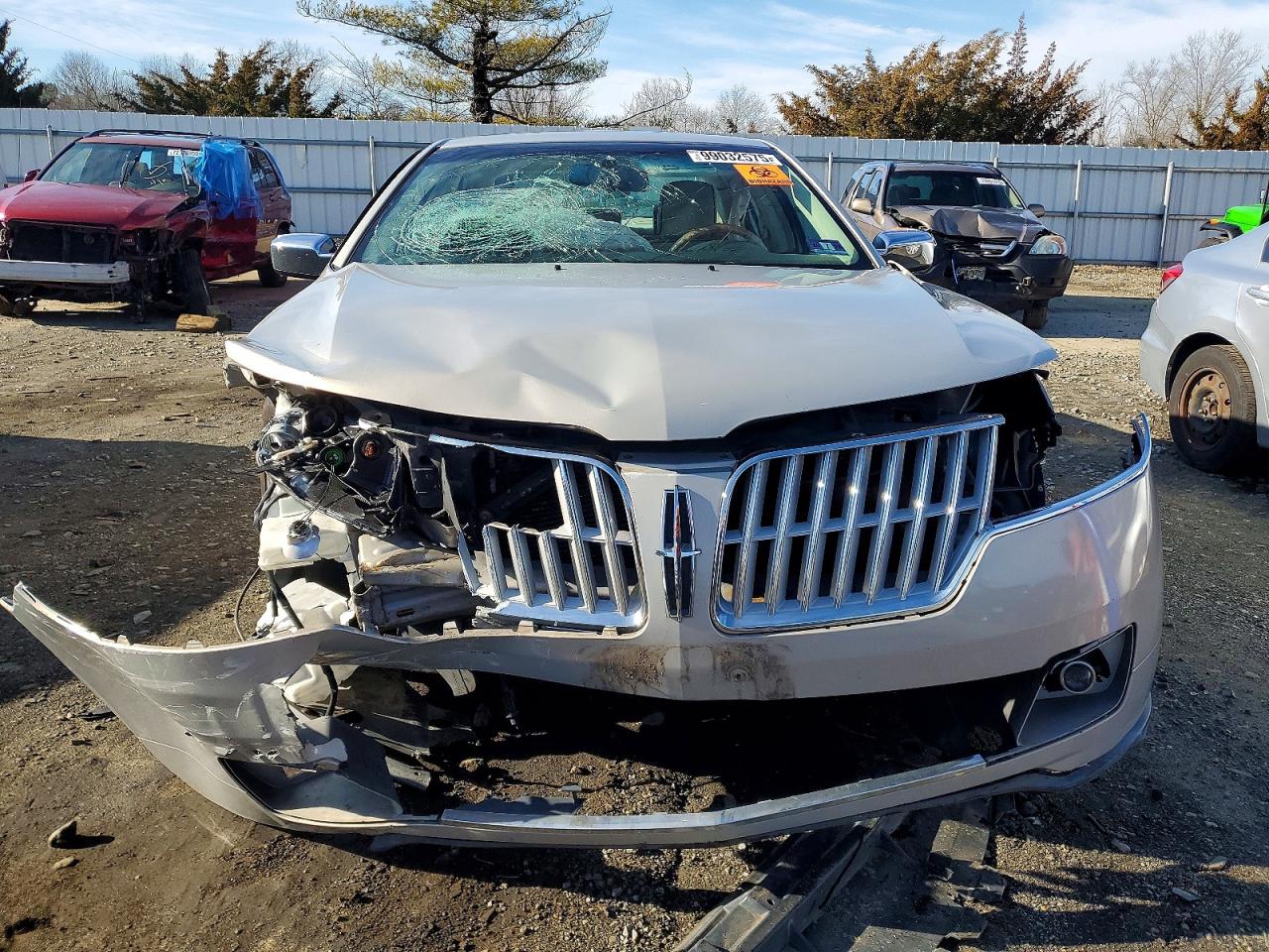 2010 LINCOLN MKZ photo 9