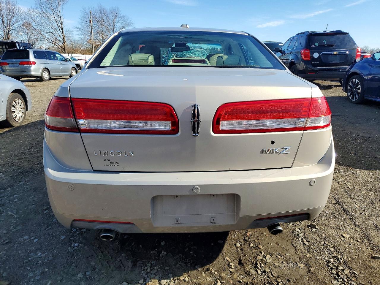 2010 LINCOLN MKZ photo 11