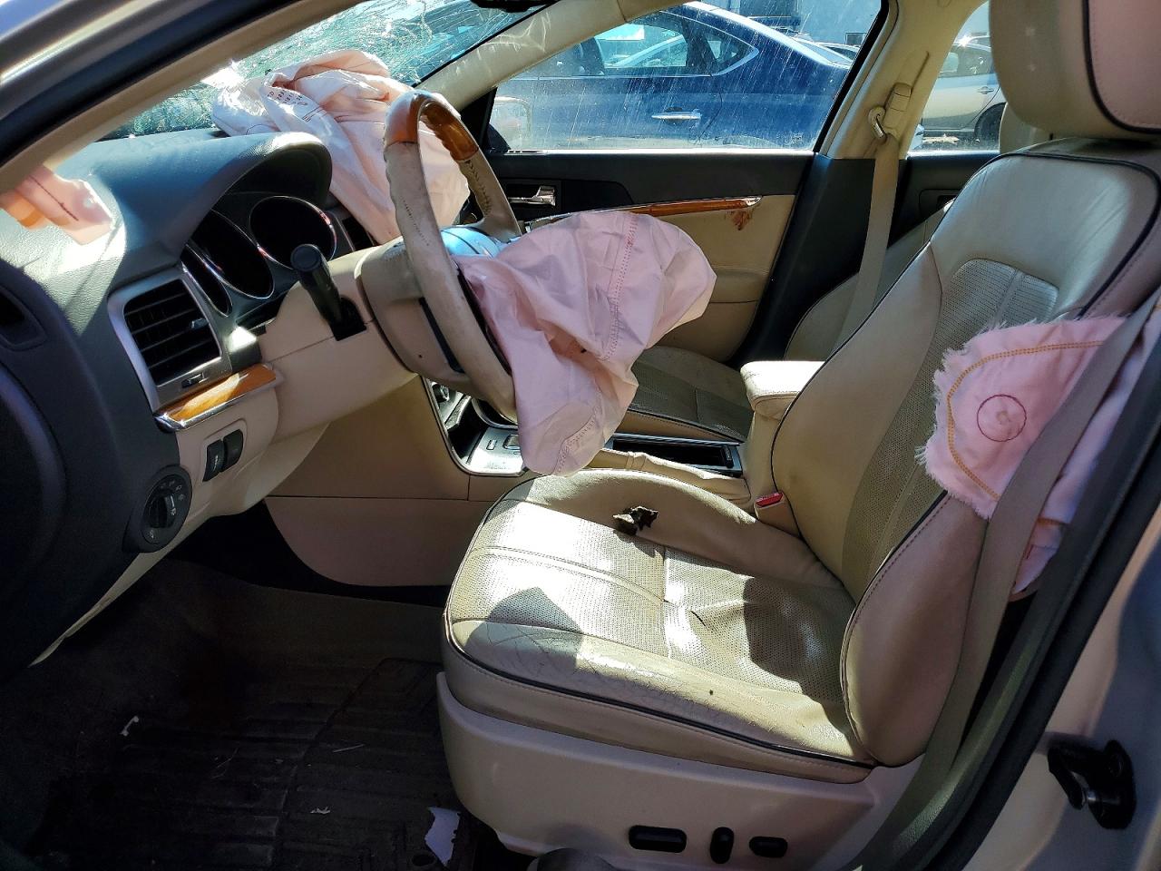 2010 LINCOLN MKZ photo 13