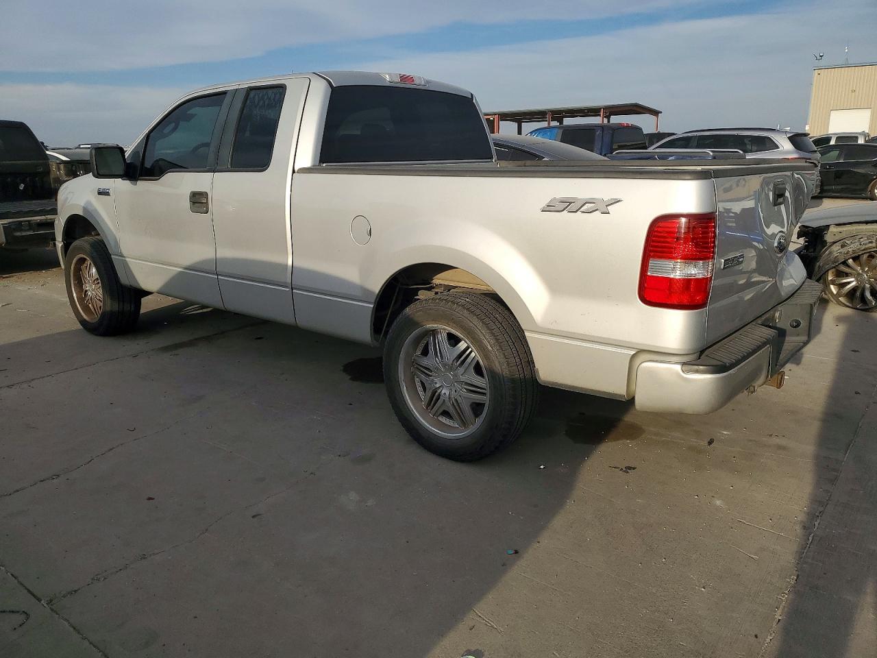 2007 FORD F150 photo 2