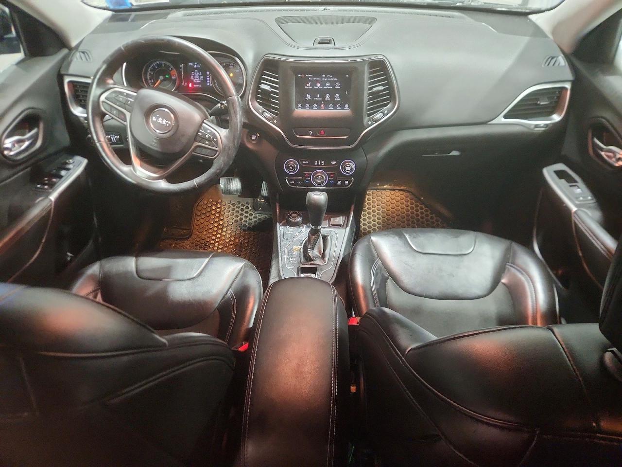 2019 JEEP CHEROKEE LATITUDE PLUS photo 8