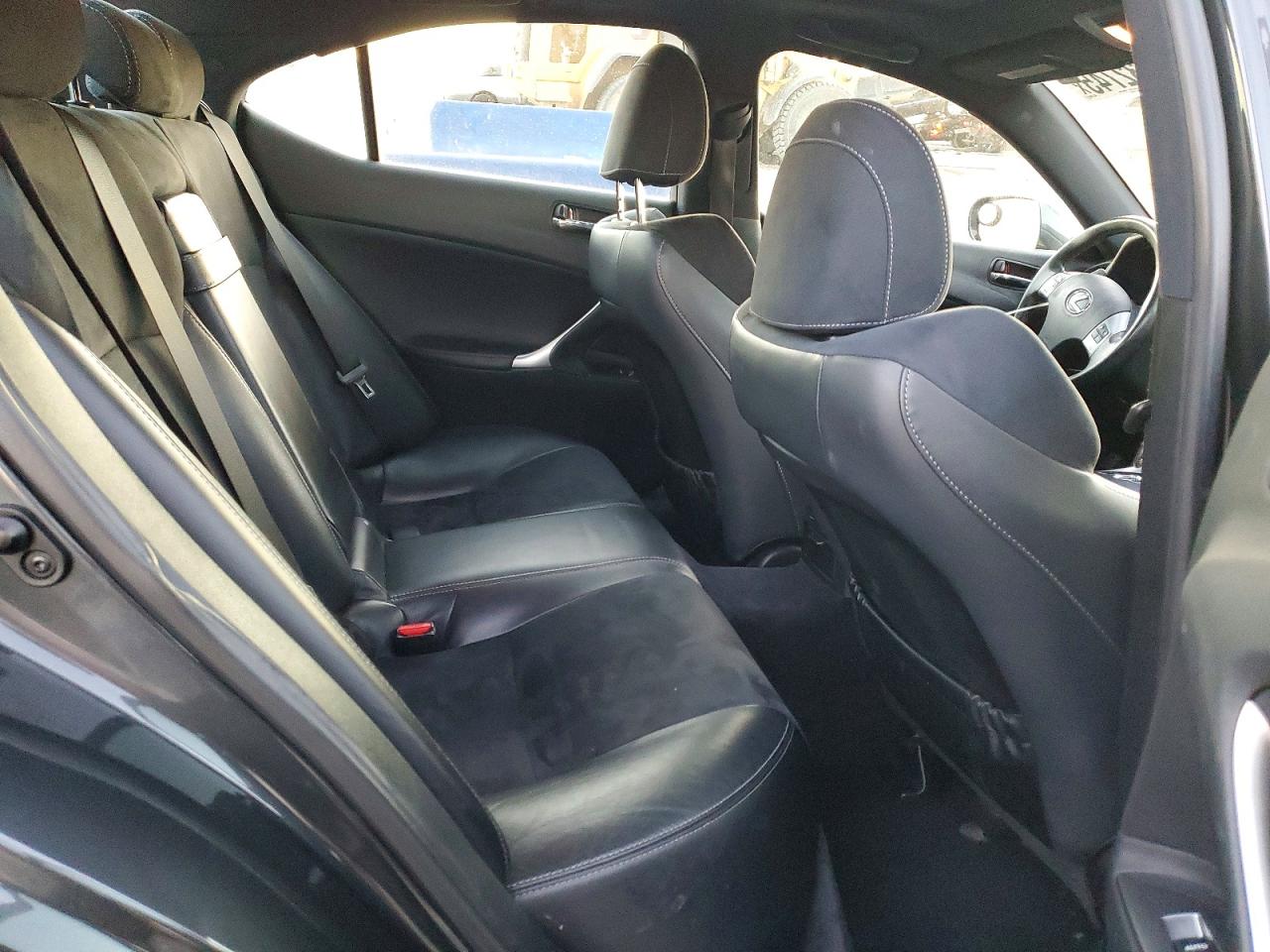 2011 LEXUS IS 350 photo 10
