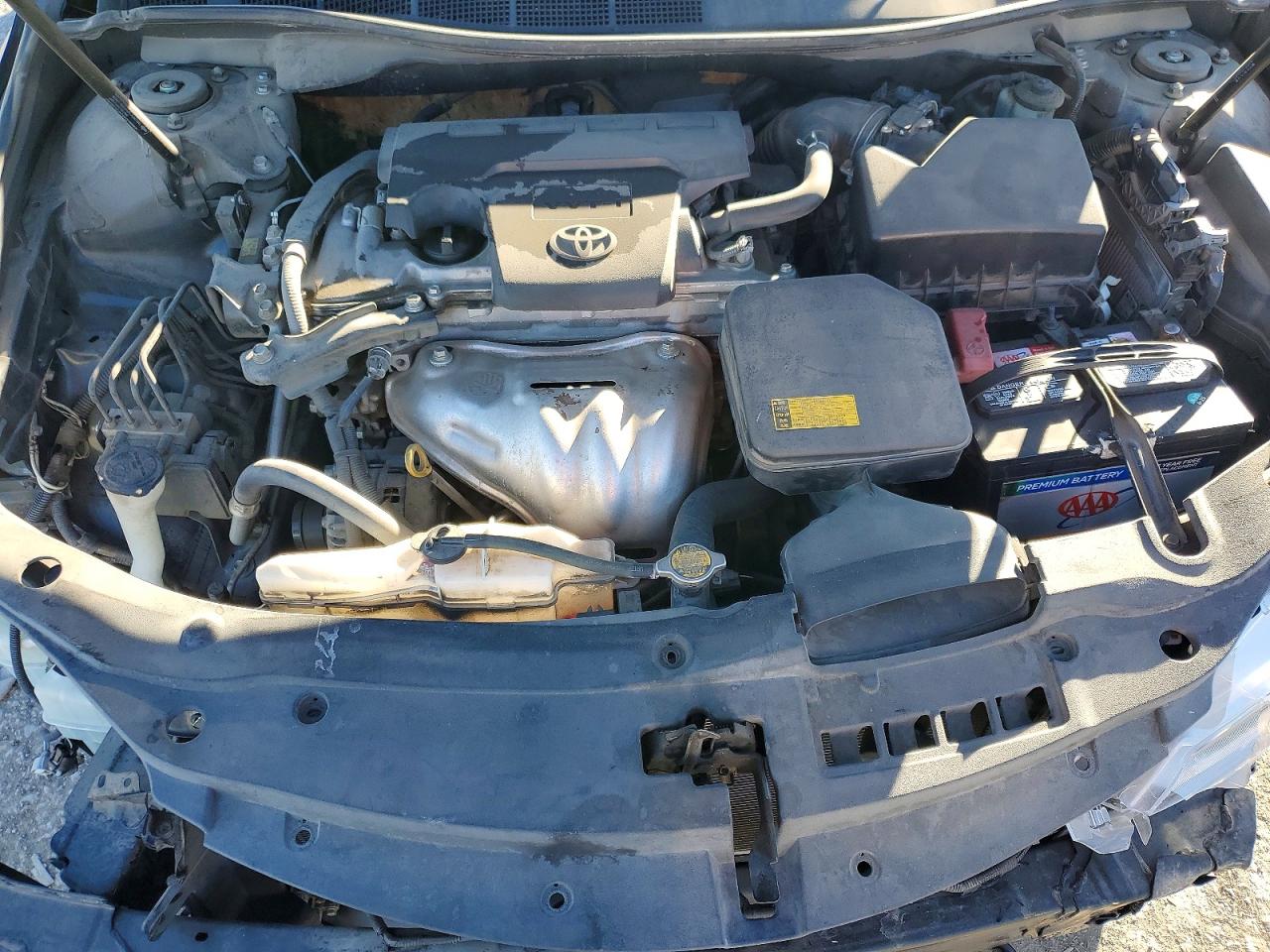 2015 TOYOTA CAMRY LE photo 21