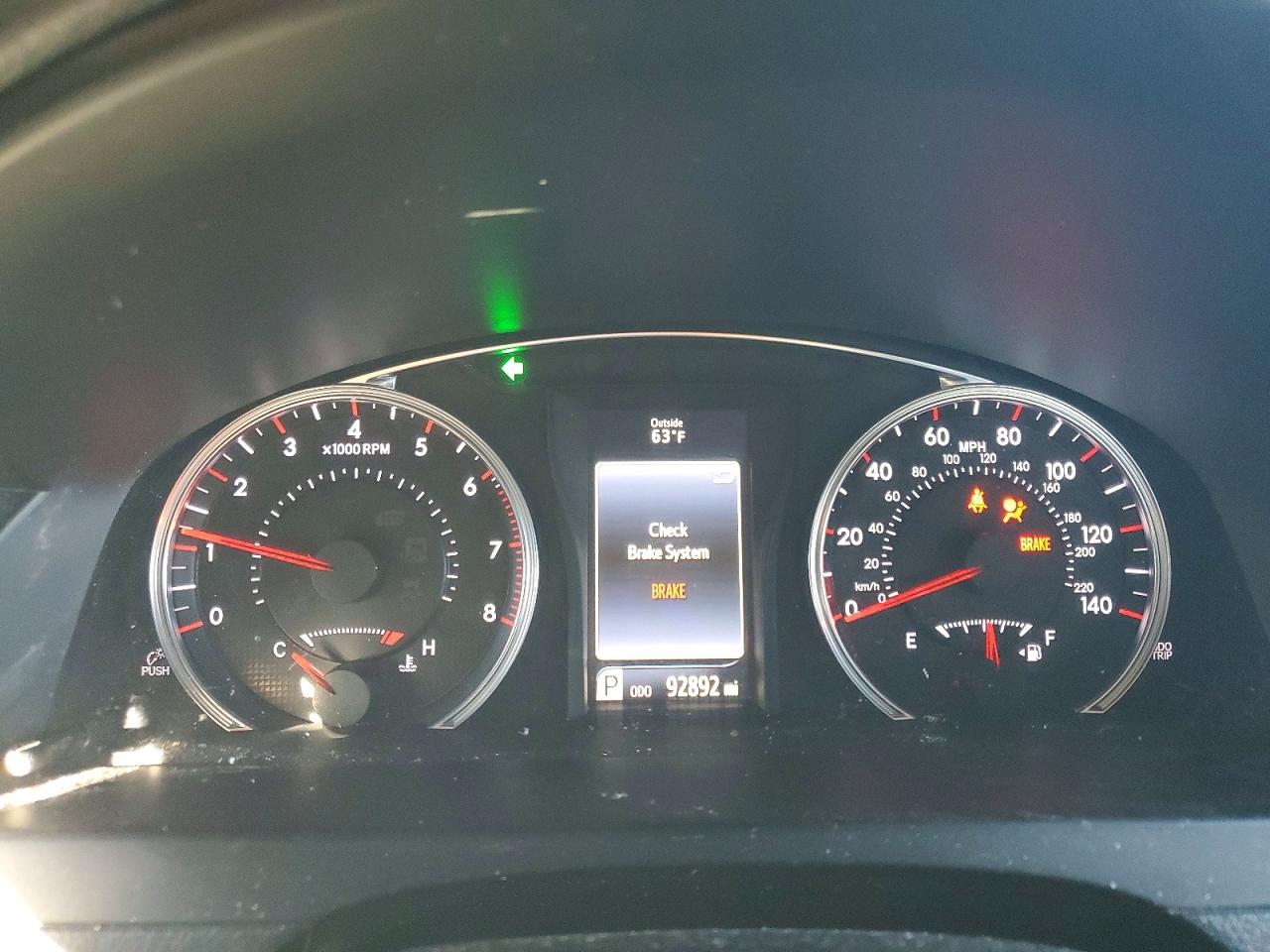 2015 TOYOTA CAMRY LE photo 17