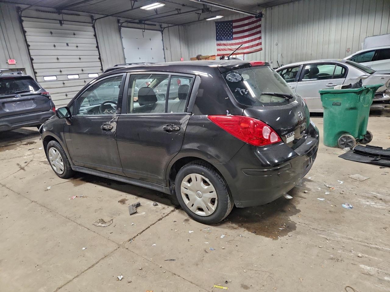 2011 NISSAN VERSA S photo 3