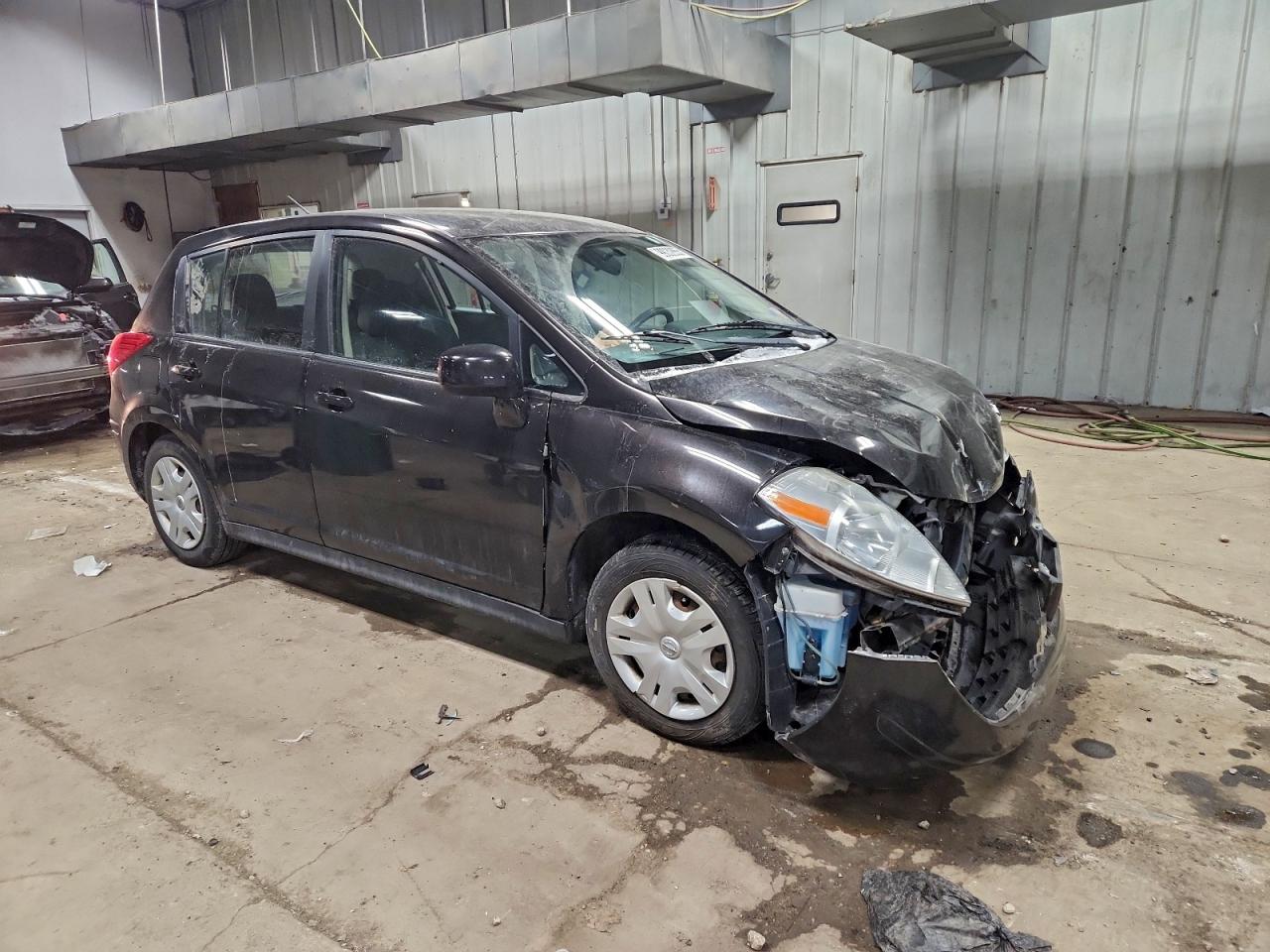 2011 NISSAN VERSA S photo 7