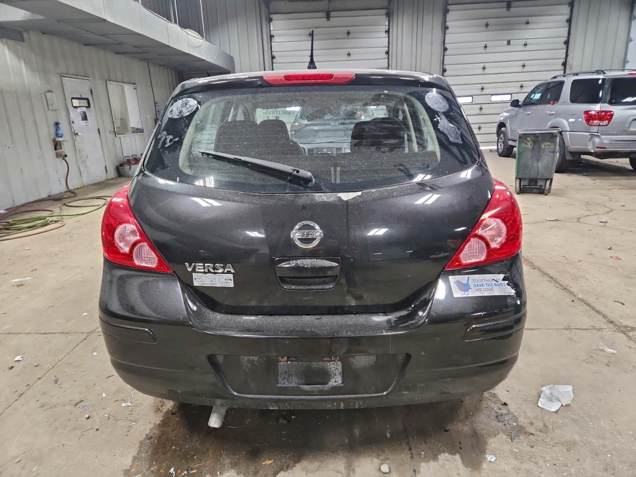 2011 NISSAN VERSA S photo 11