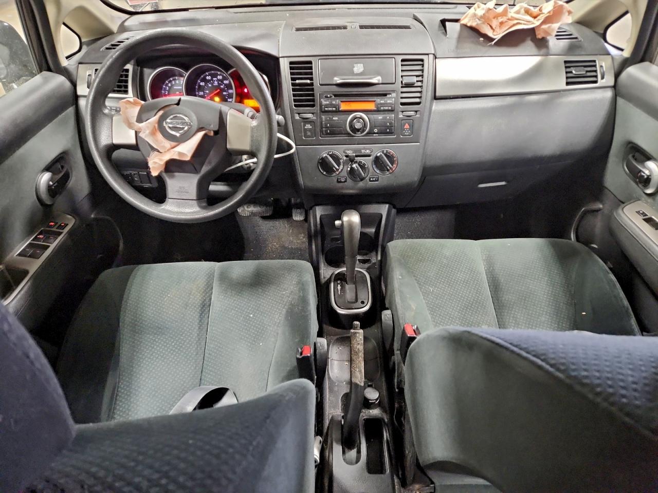 2011 NISSAN VERSA S photo 15