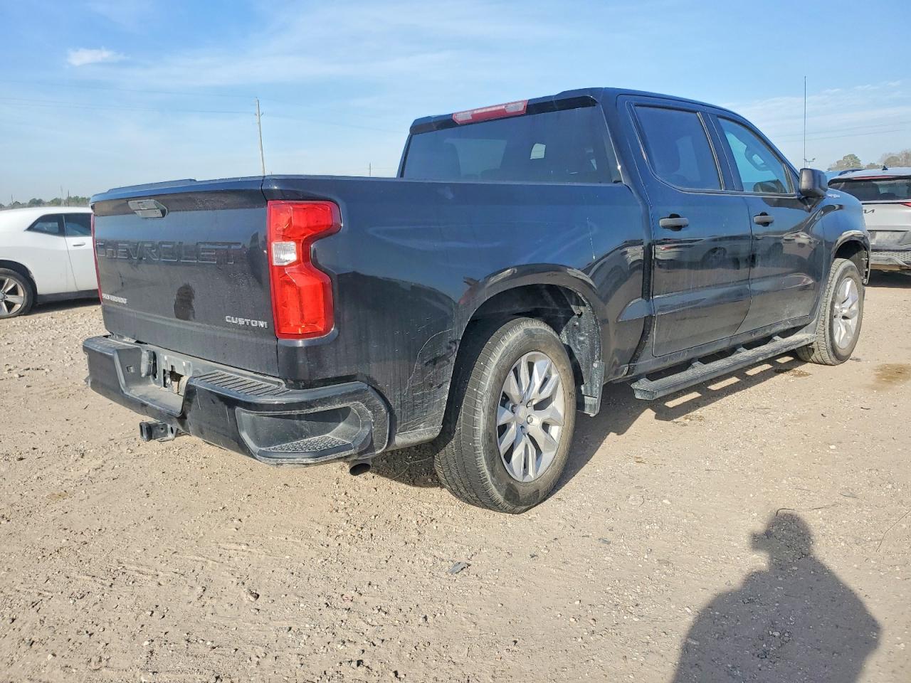 2020 CHEVROLET SILVERADO C1500 CUSTOM photo 3