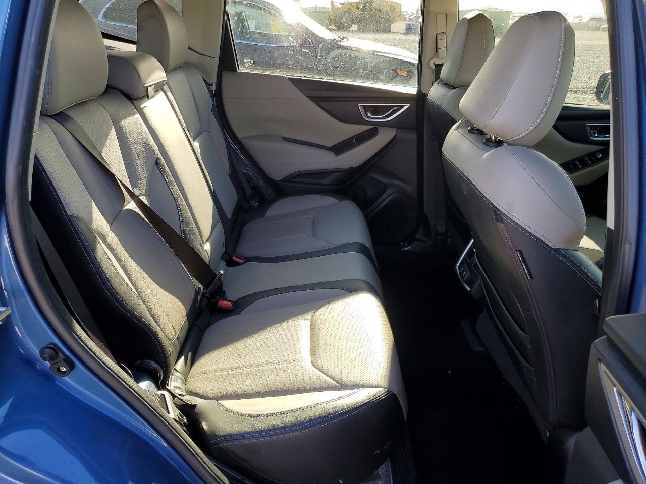 2019 SUBARU FORESTER LIMITED photo 11