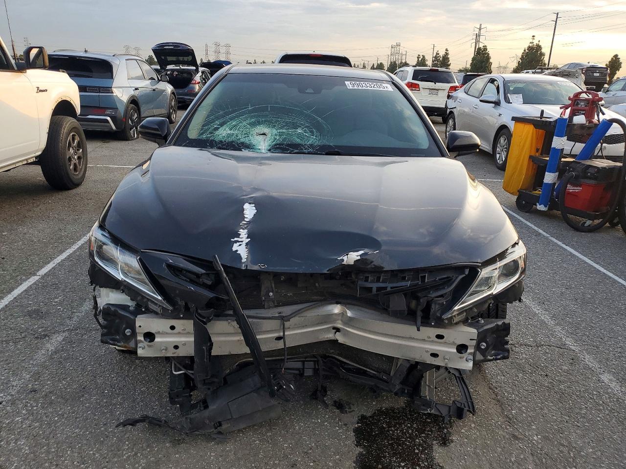 2018 TOYOTA CAMRY L photo 5
