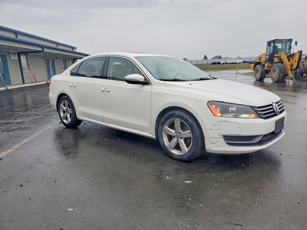 2012 VOLKSWAGEN PASSAT SE photo 4
