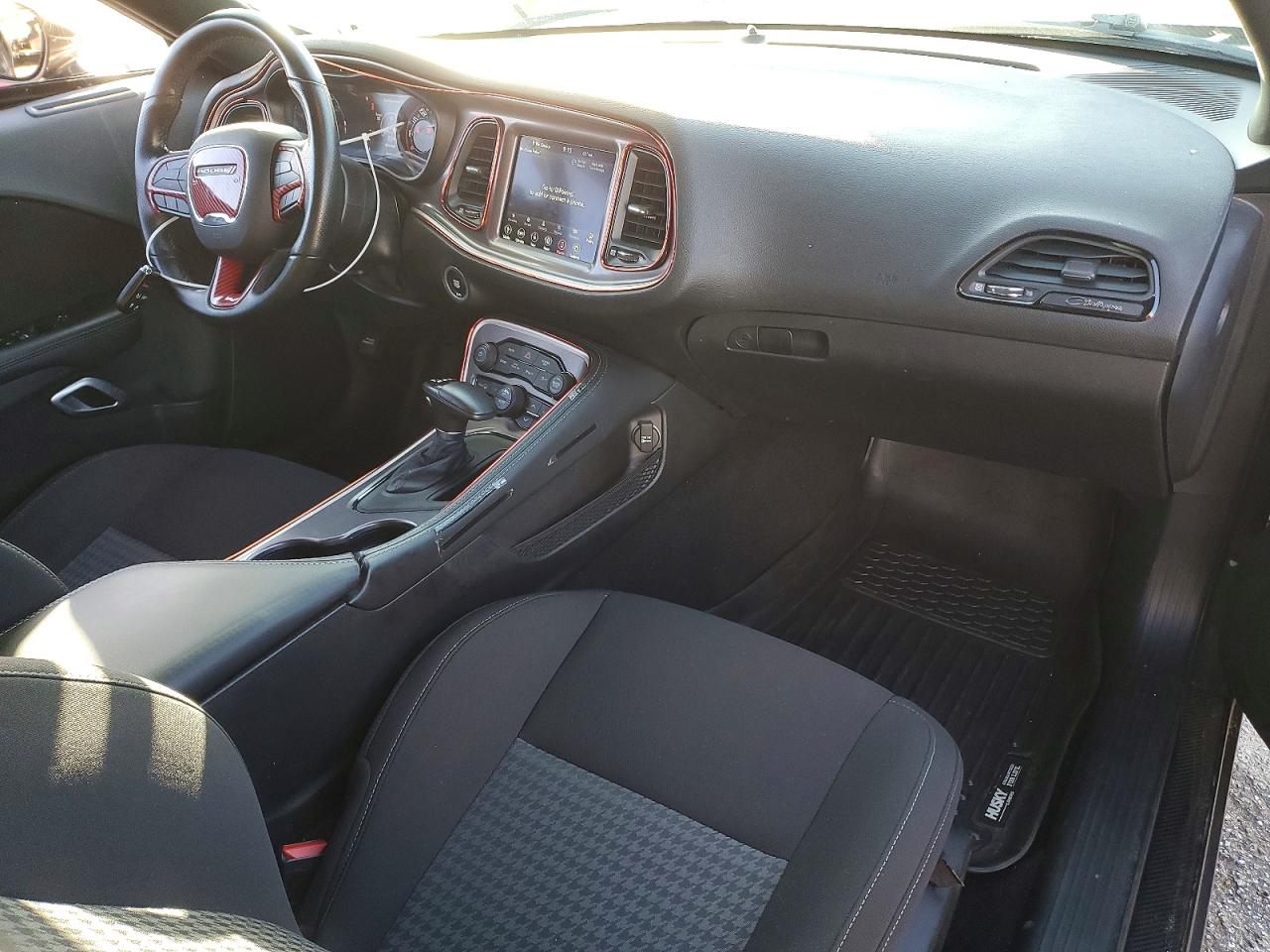 2022 DODGE CHALLENGER GT photo 8
