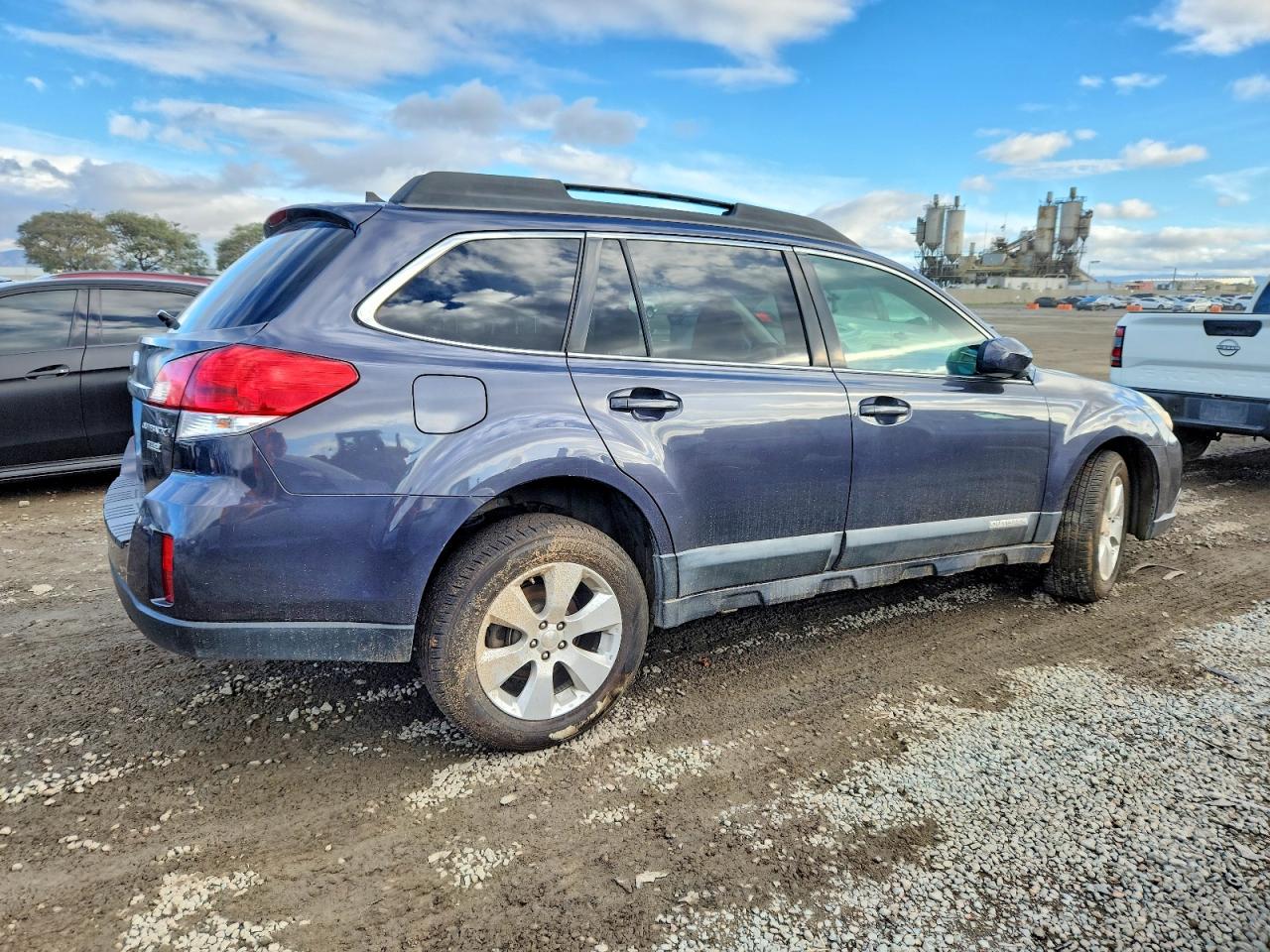 2011 SUBARU OUTBACK 2.5I LIMITED photo 3