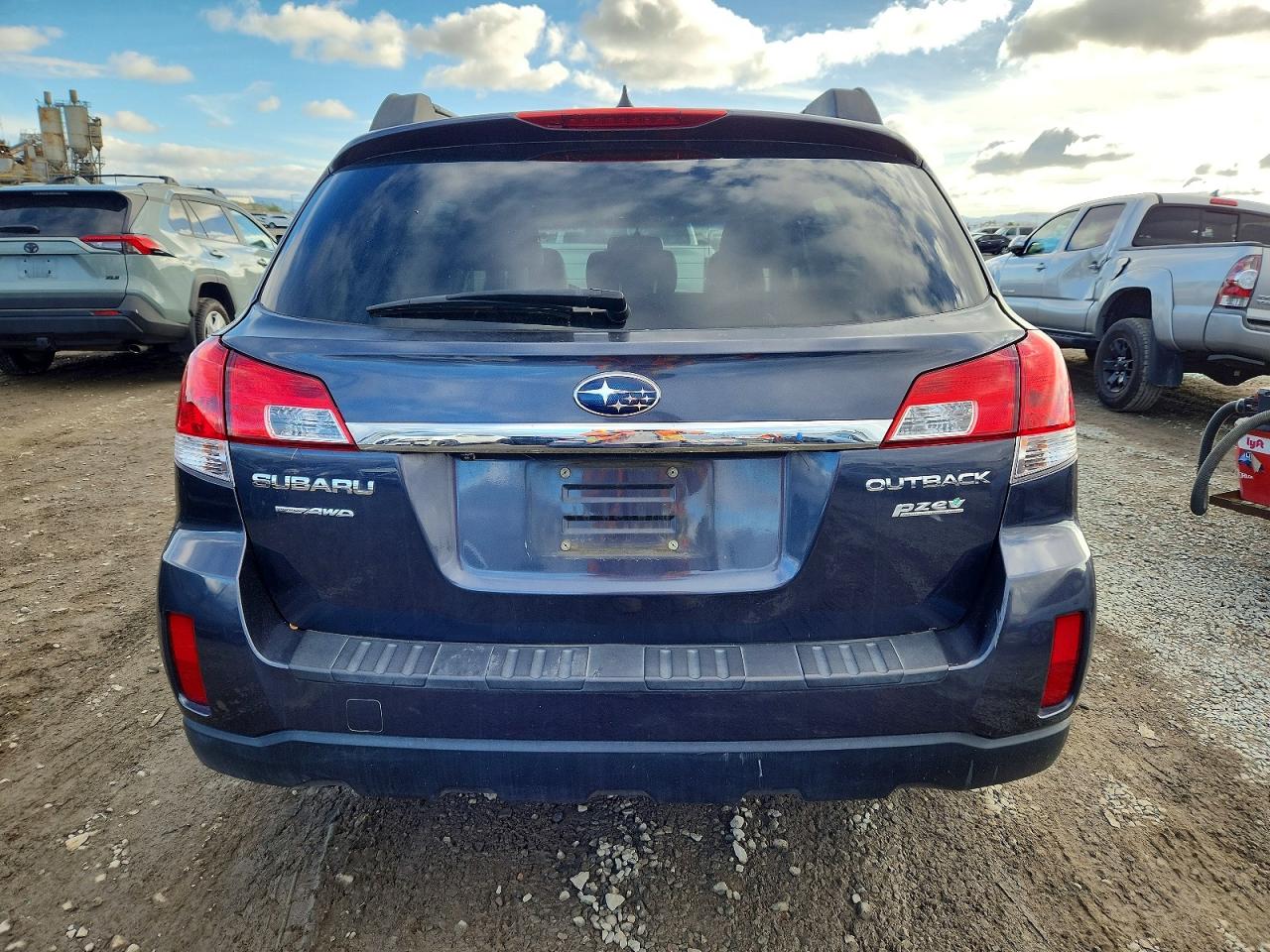 2011 SUBARU OUTBACK 2.5I LIMITED photo 6