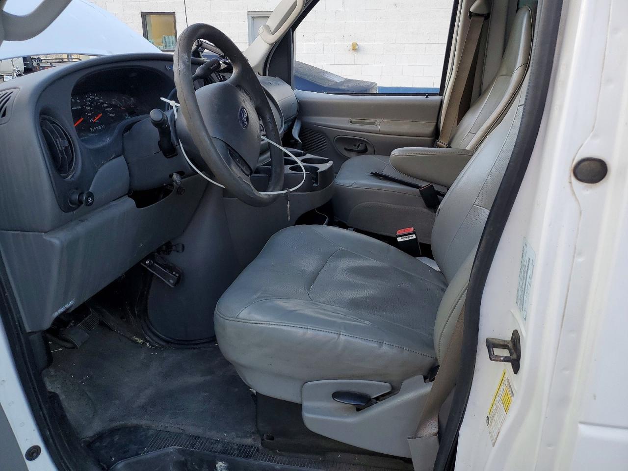 2006 FORD E250 UTILITY / SERVICE VAN photo 7