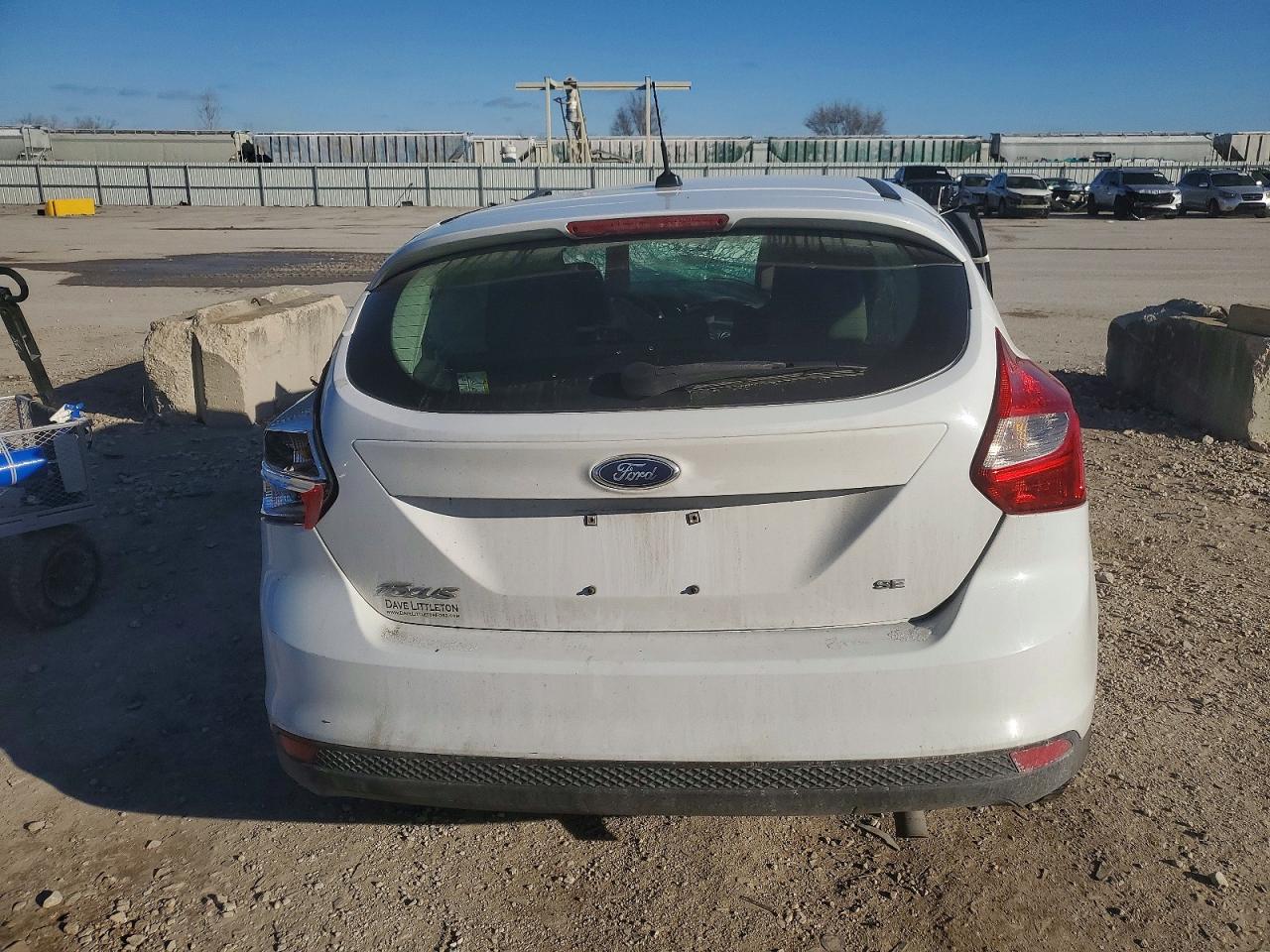 2013 FORD FOCUS SE photo 6