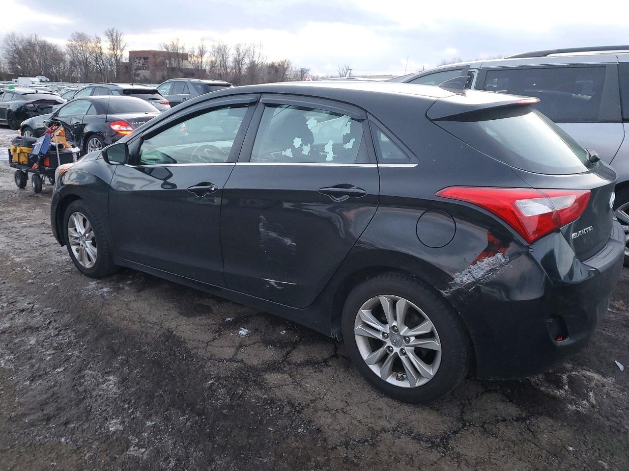 2013 HYUNDAI ELANTRA GT photo 2