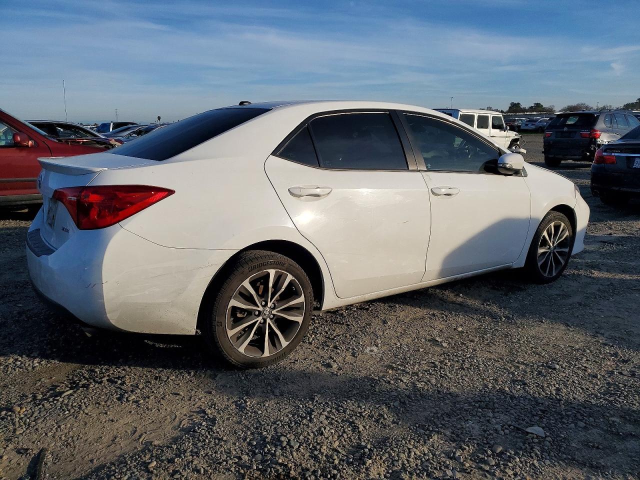 2017 TOYOTA COROLLA L photo 5
