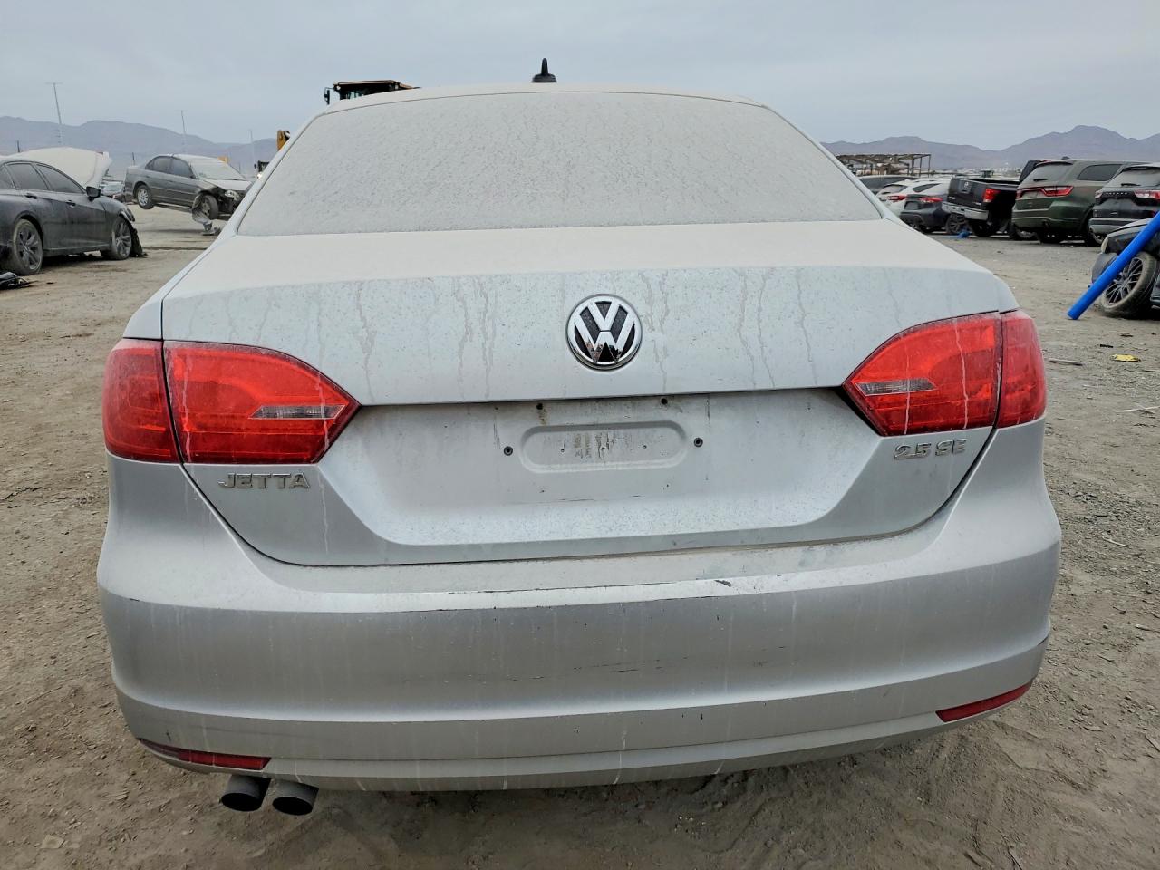 2011 VOLKSWAGEN JETTA SE photo 6