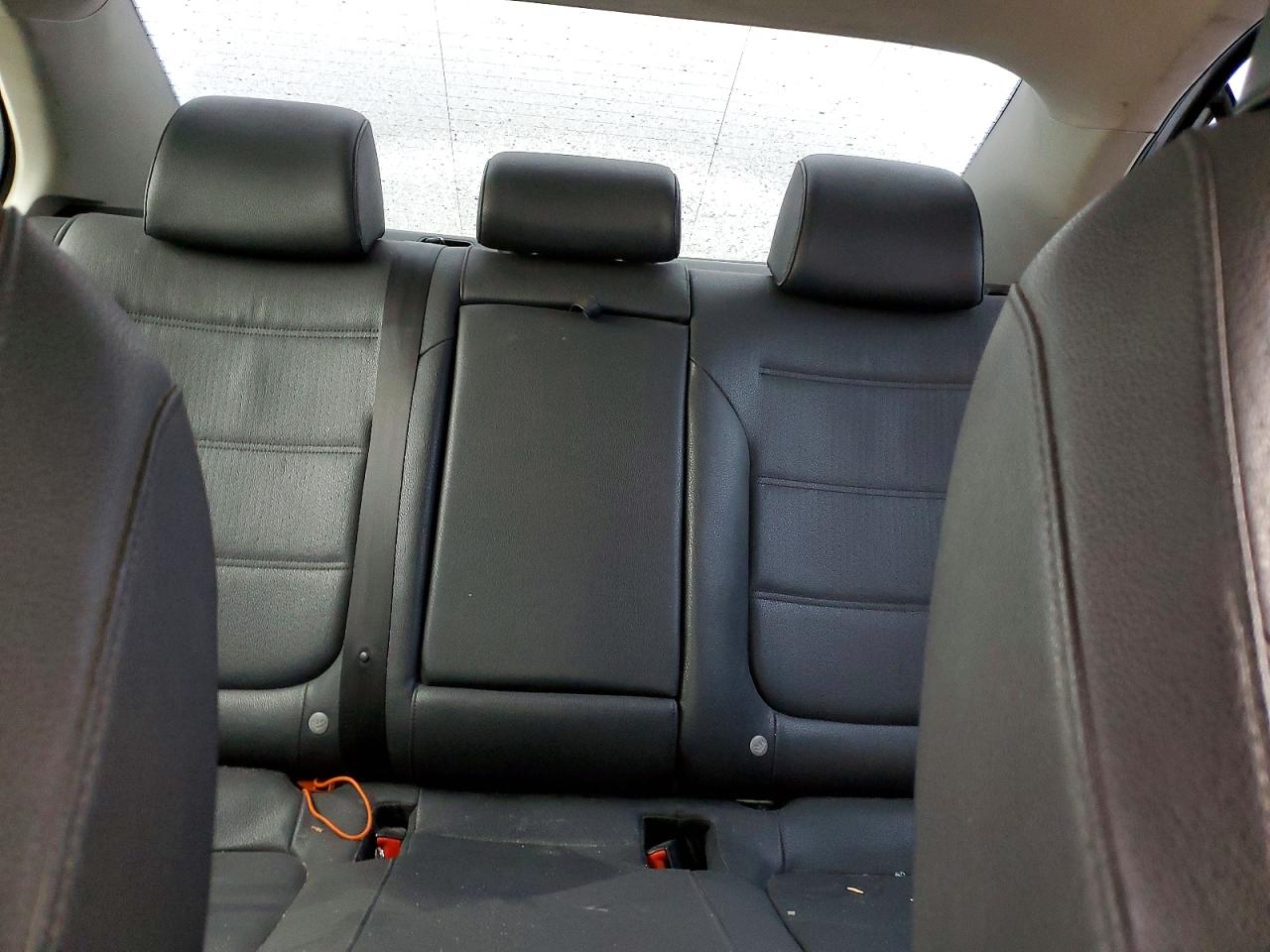 2011 VOLKSWAGEN JETTA SE photo 10