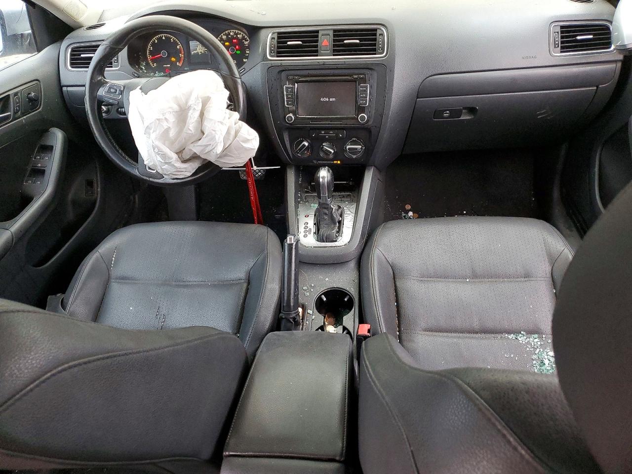 2011 VOLKSWAGEN JETTA SE photo 8