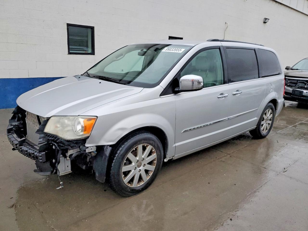 2011 CHRYSLER TOWN & COUNTRY