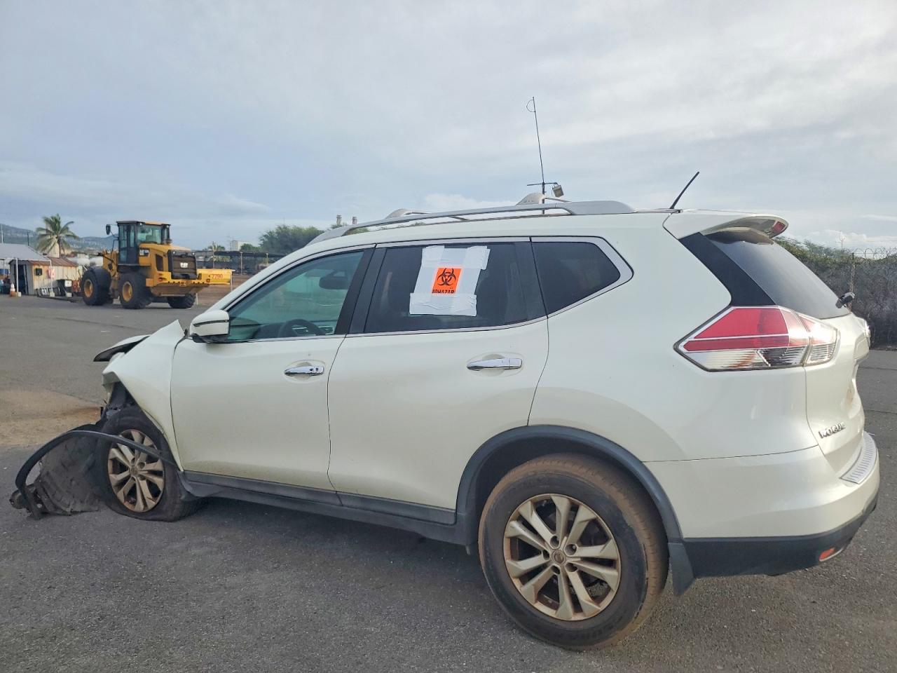 2016 NISSAN ROGUE S photo 2