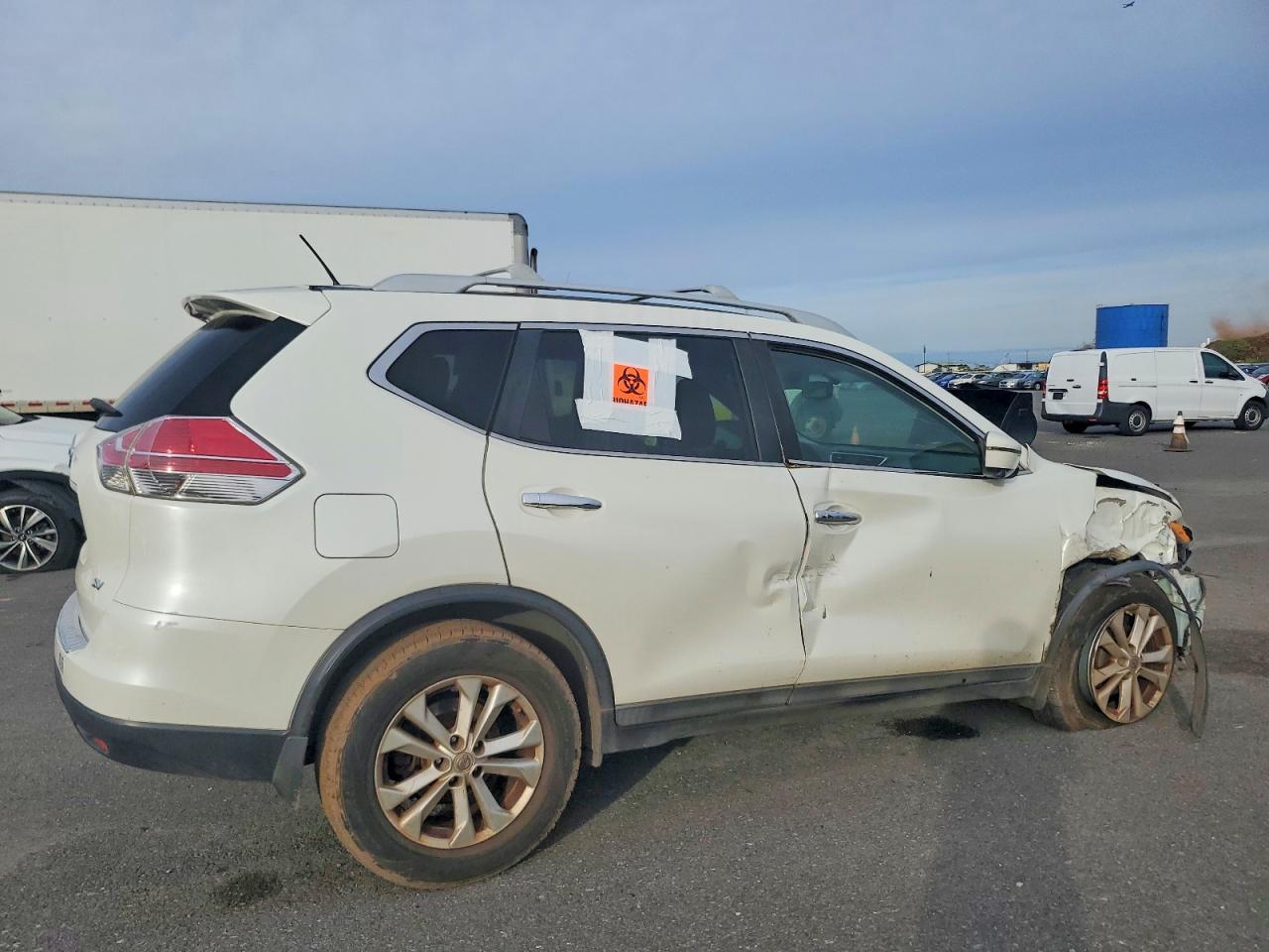 2016 NISSAN ROGUE S photo 3